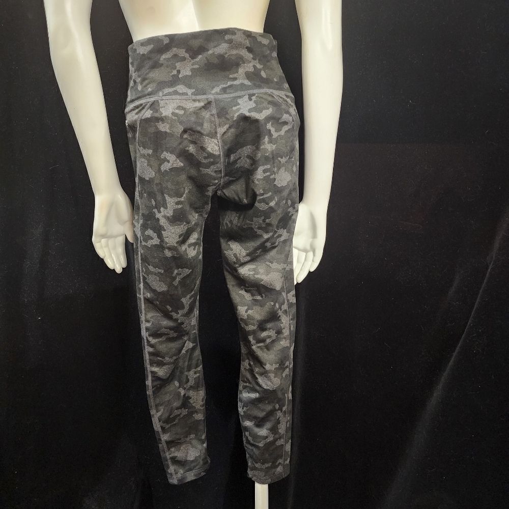 Fabletics Powerhold Gray & Black Camo Leggings - Picture 6 of 7